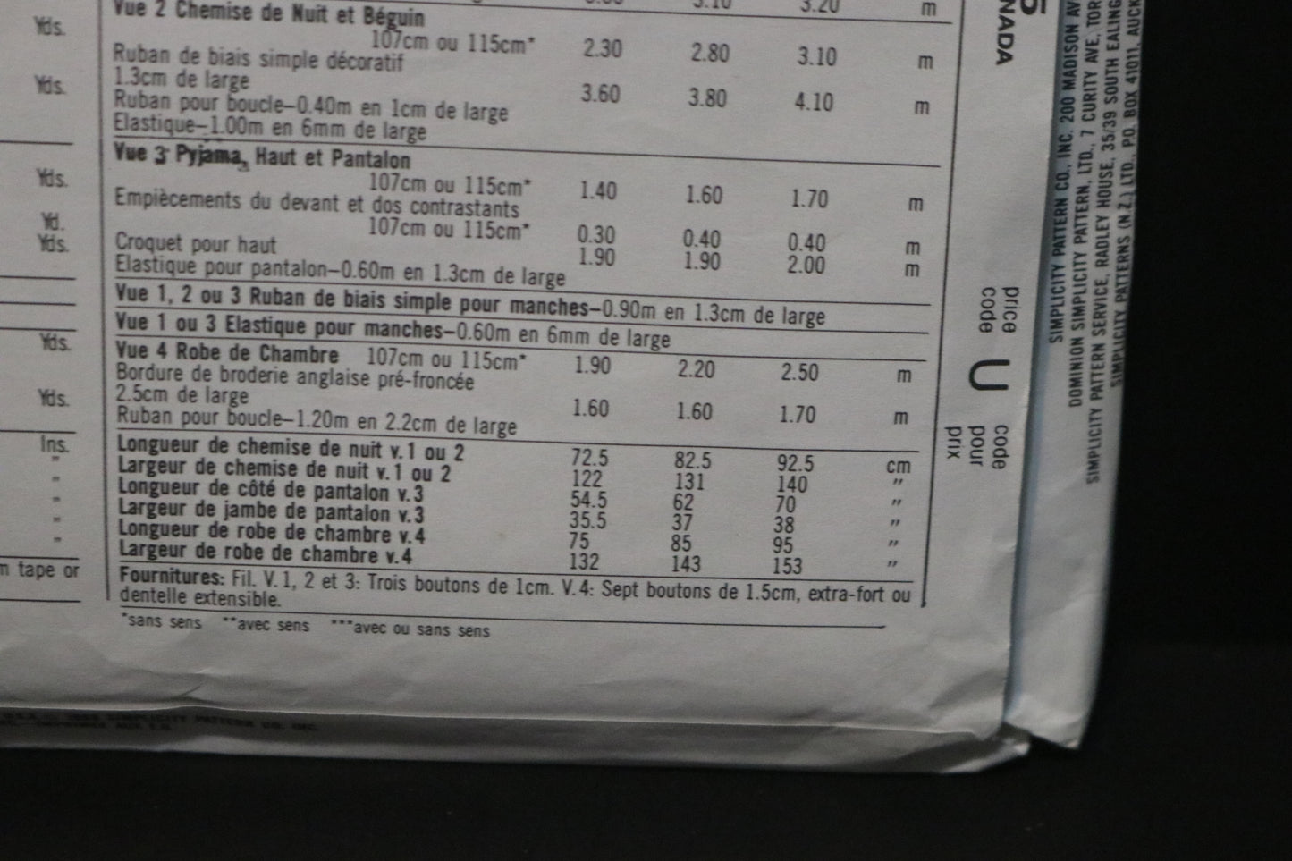 Simplicity 8943 Childs Nightgown Pajamas Robe and Hat Sewing Pattern UNCUT Size Lg