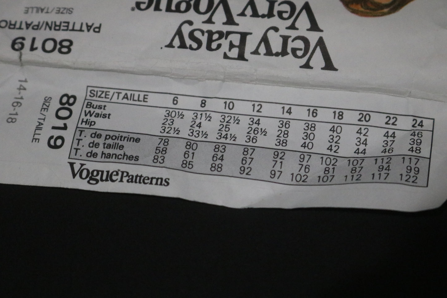 Vogue 8019 Misses/ Misses Petite Dress Sewing Pattern - UNCUT - Size 14 16 18