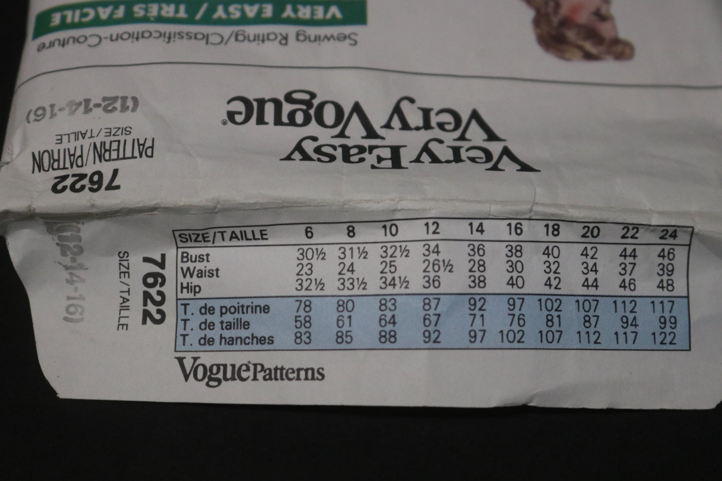 Vogue 7622 Misses / Misses Petite Jacket Skirt and Pants Sewing Pattern - UNCUT - Size 12 14 16