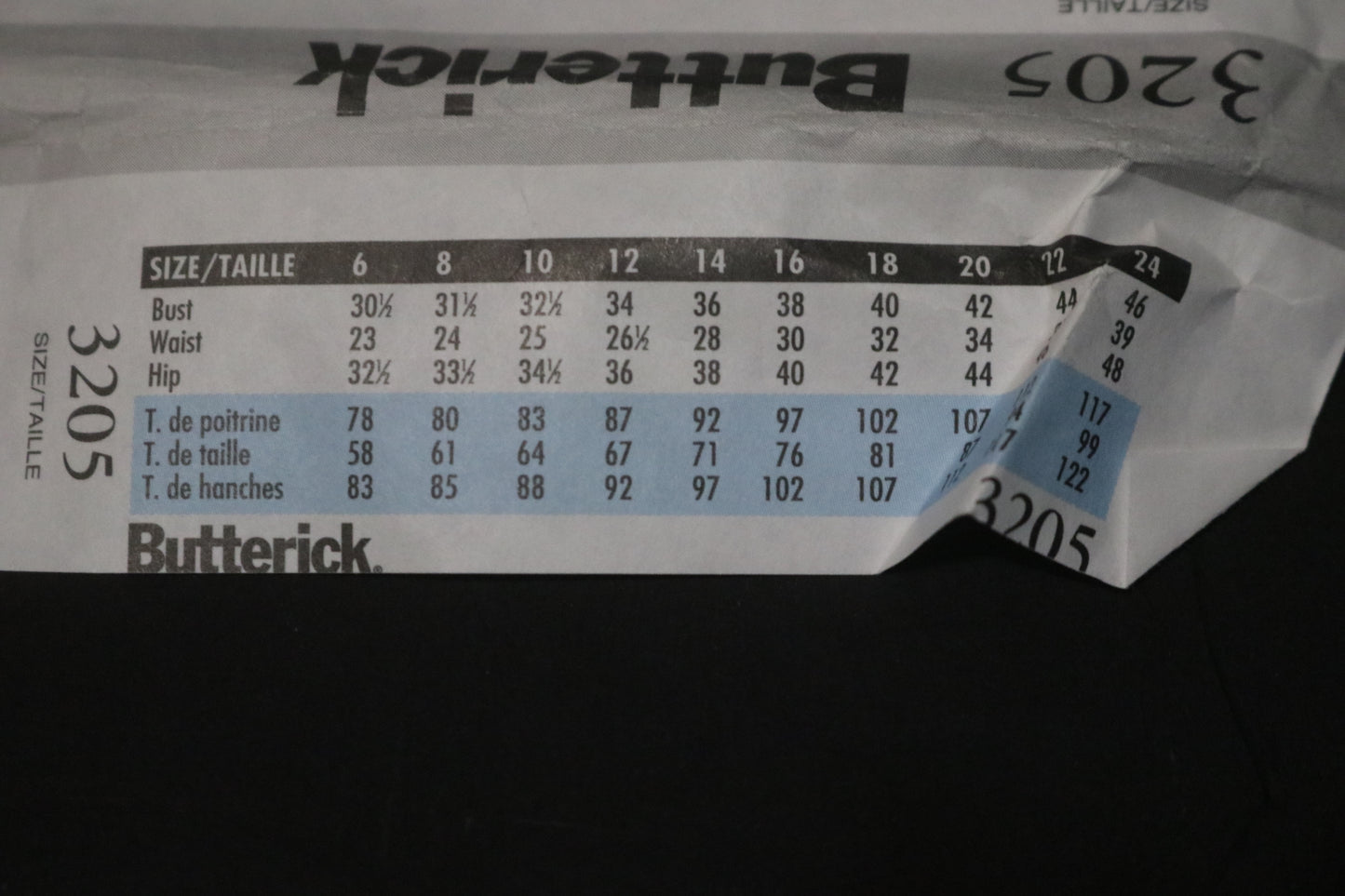 Butteirck 3205 Misses / Misses Petite Top Skirt and Pants Sewing Pattern UNCUT Size 14 16 18