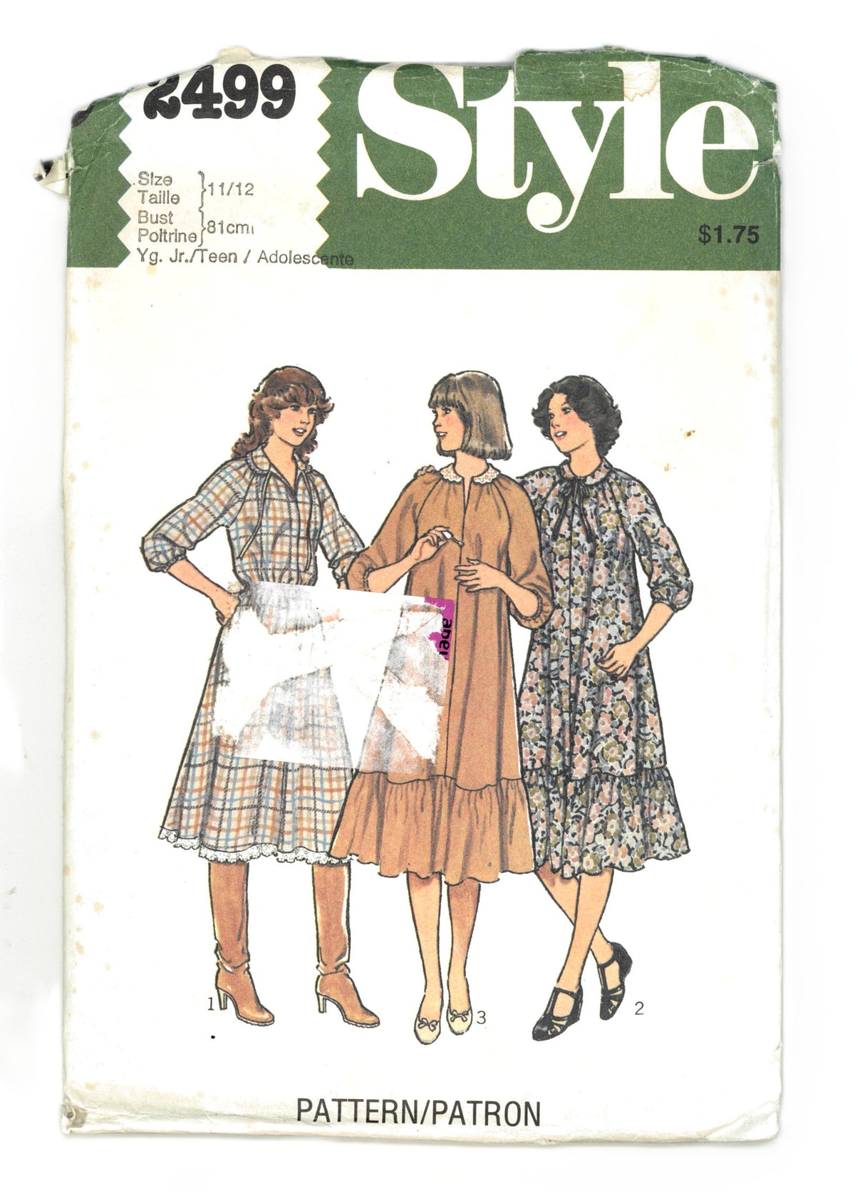 70s Style 2499 Junior / Teens Petite Dress Sewing Pattern  UNCUT Size 11/12