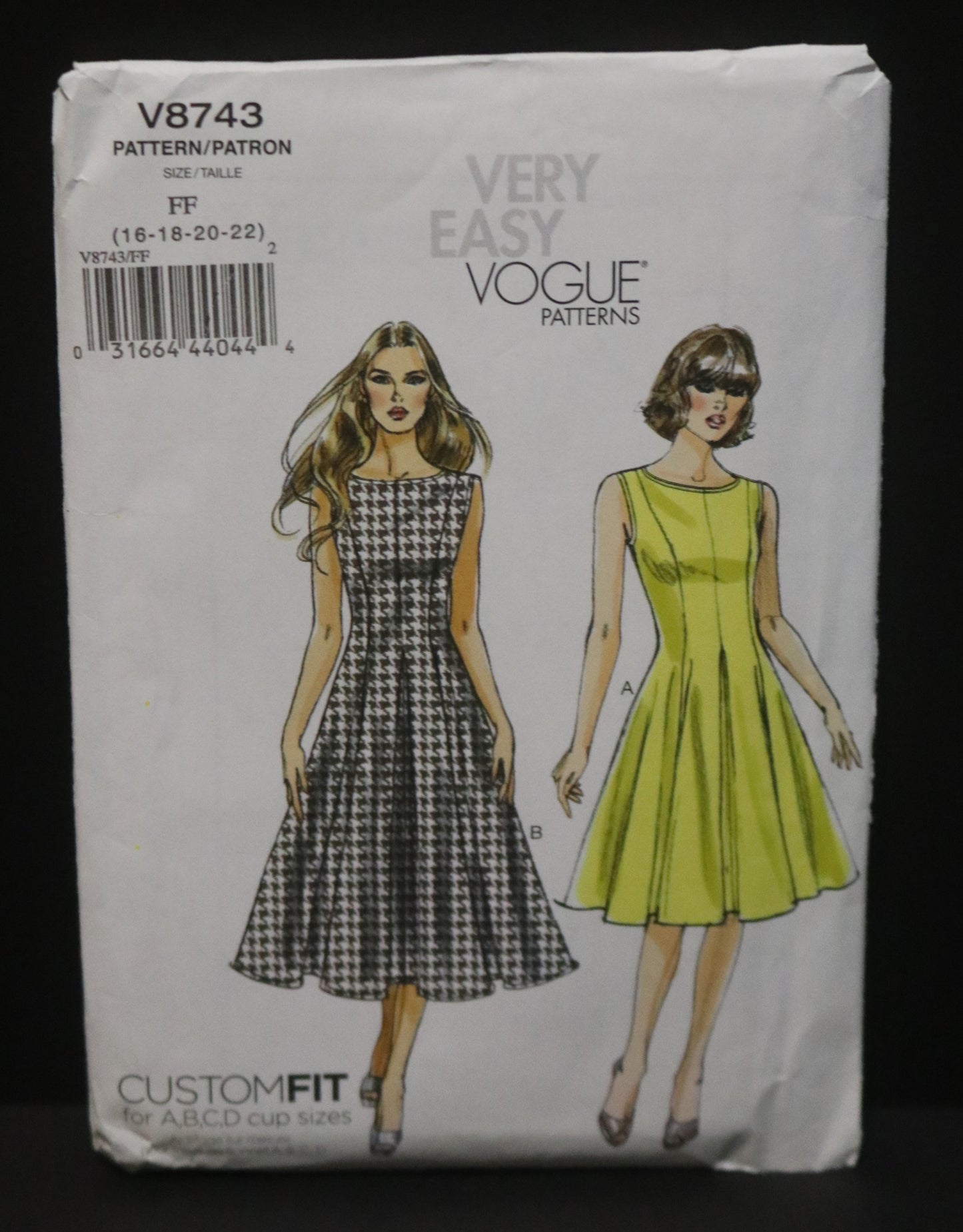 Vogue 8743 Misses / Miss Petite Dress Sewing Pattern - UNCUT - Size 16 18 20 22