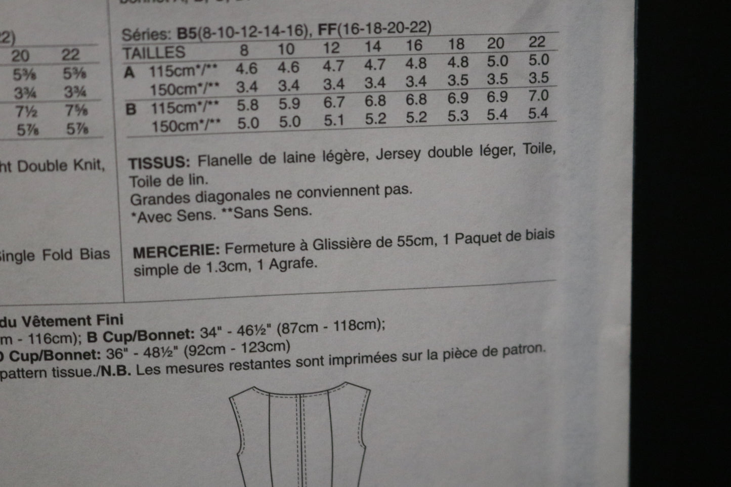 Vogue 8743 Misses / Miss Petite Dress Sewing Pattern - UNCUT - Size 16 18 20 22