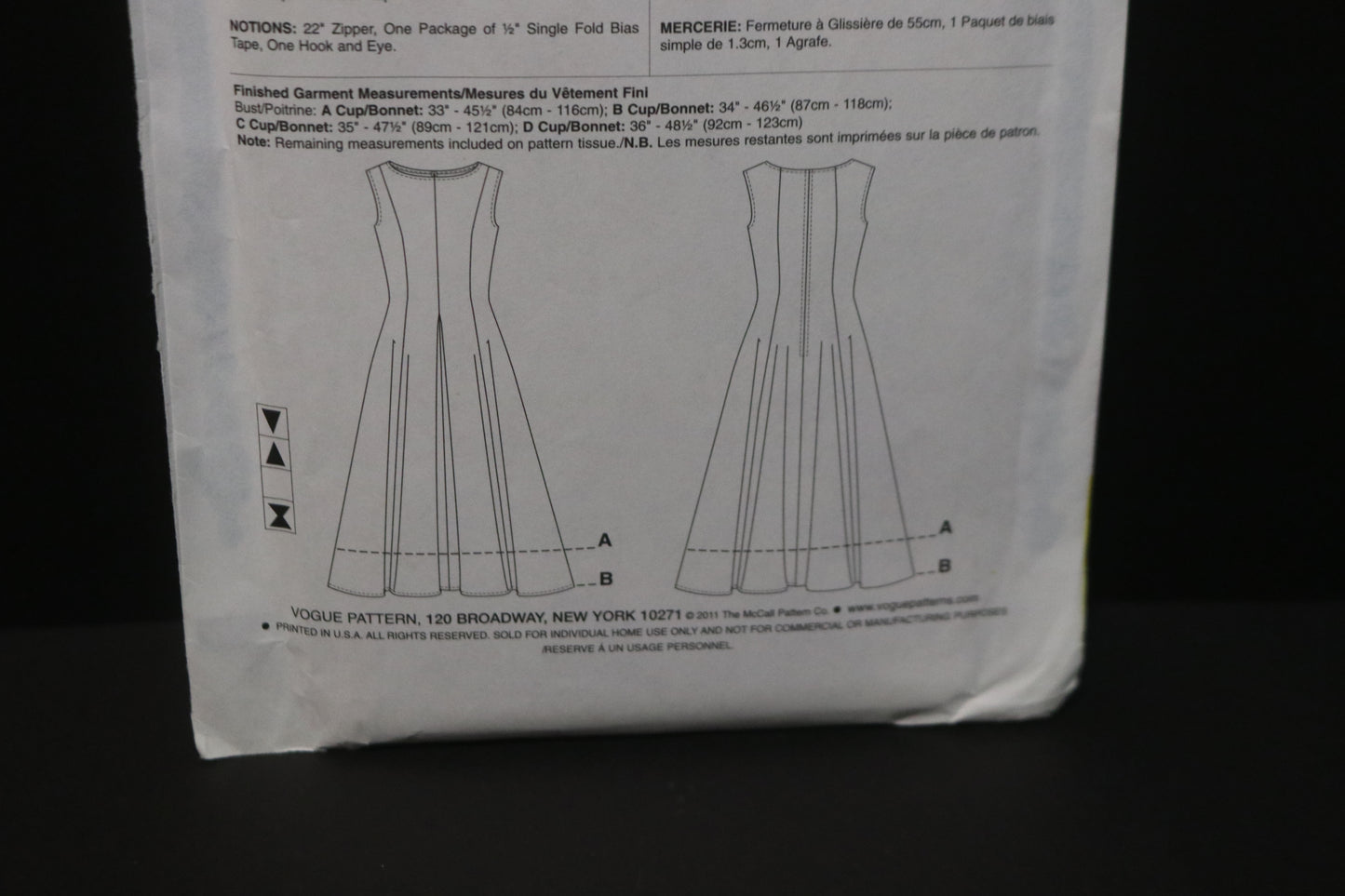 Vogue 8743 Misses / Miss Petite Dress Sewing Pattern - UNCUT - Size 16 18 20 22