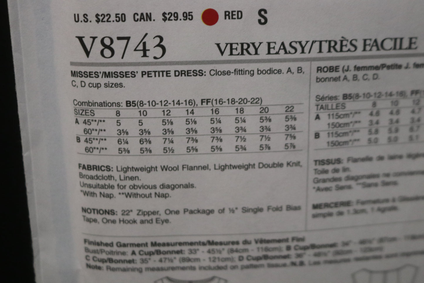 Vogue 8743 Misses / Miss Petite Dress Sewing Pattern - UNCUT - Size 16 18 20 22