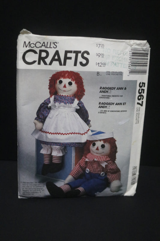 McCalls 2531 Raggedy Ann and Raggedy Andy Stuffed Dolls with Blue Transfer for embroidery Sewing Pattern Uncut