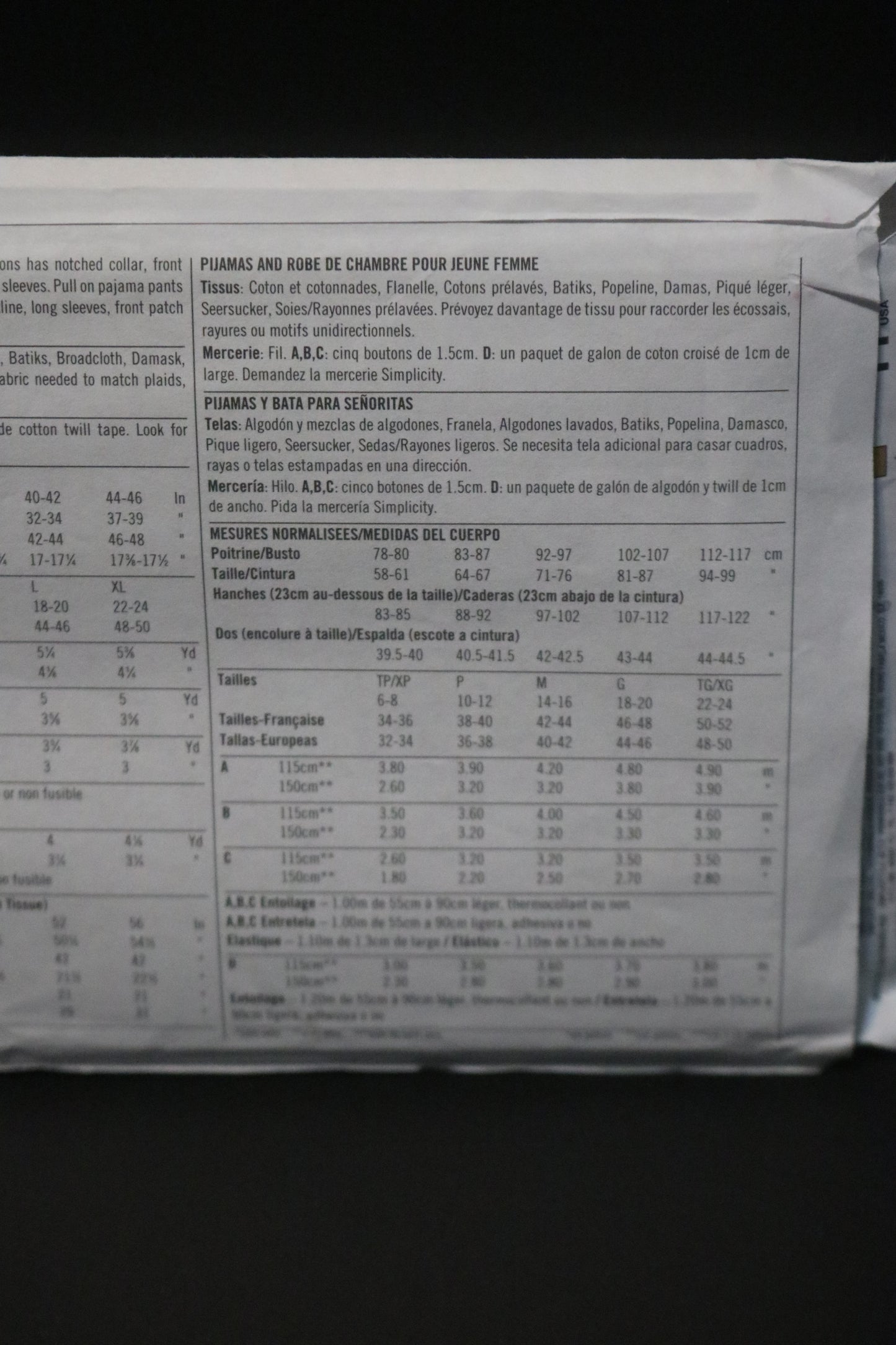 Simplicity 8905 Misses Pajamas and Robe Sewing Pattern - UNCUT - Size XS S M