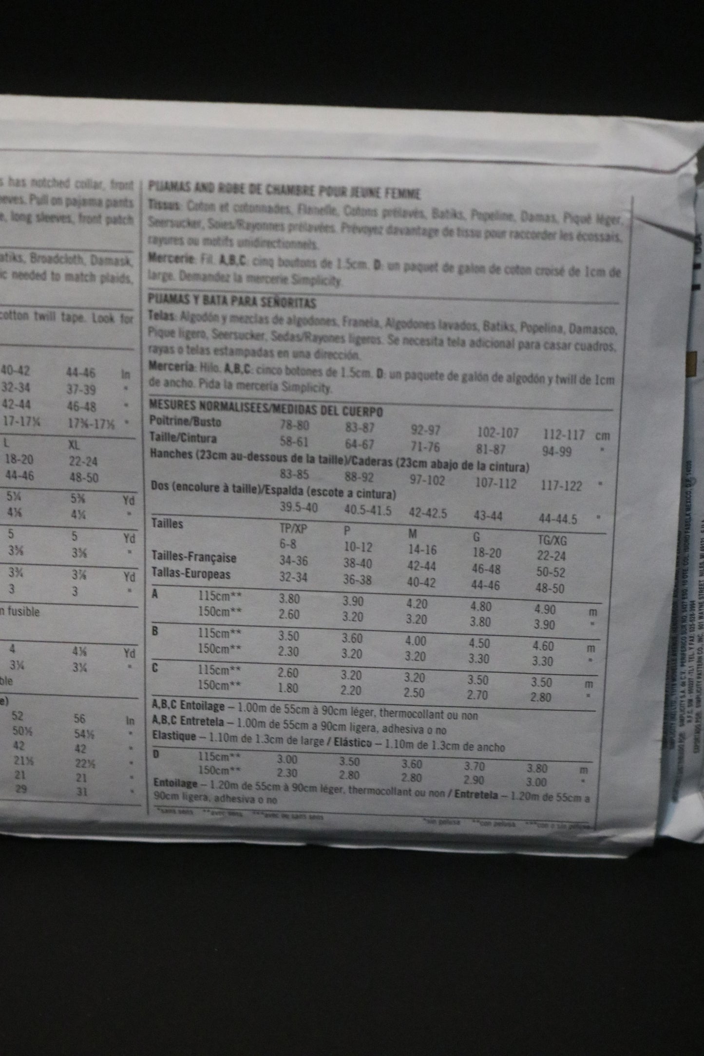 Simplicity 8905 Misses Pajamas and Robe Sewing Pattern - UNCUT - Size XS S M