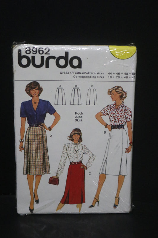 Burda 8962 Misses Skirt Sewing Pattern - UNCUT - Size 18 20 40 42