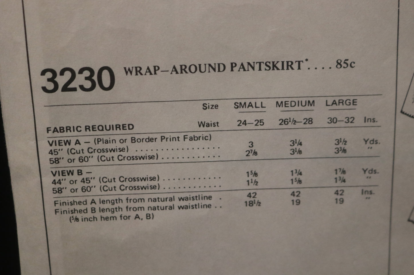 McCalls 5814 Misses Pantskirt Sewing Pattern - UNCUT Size Small