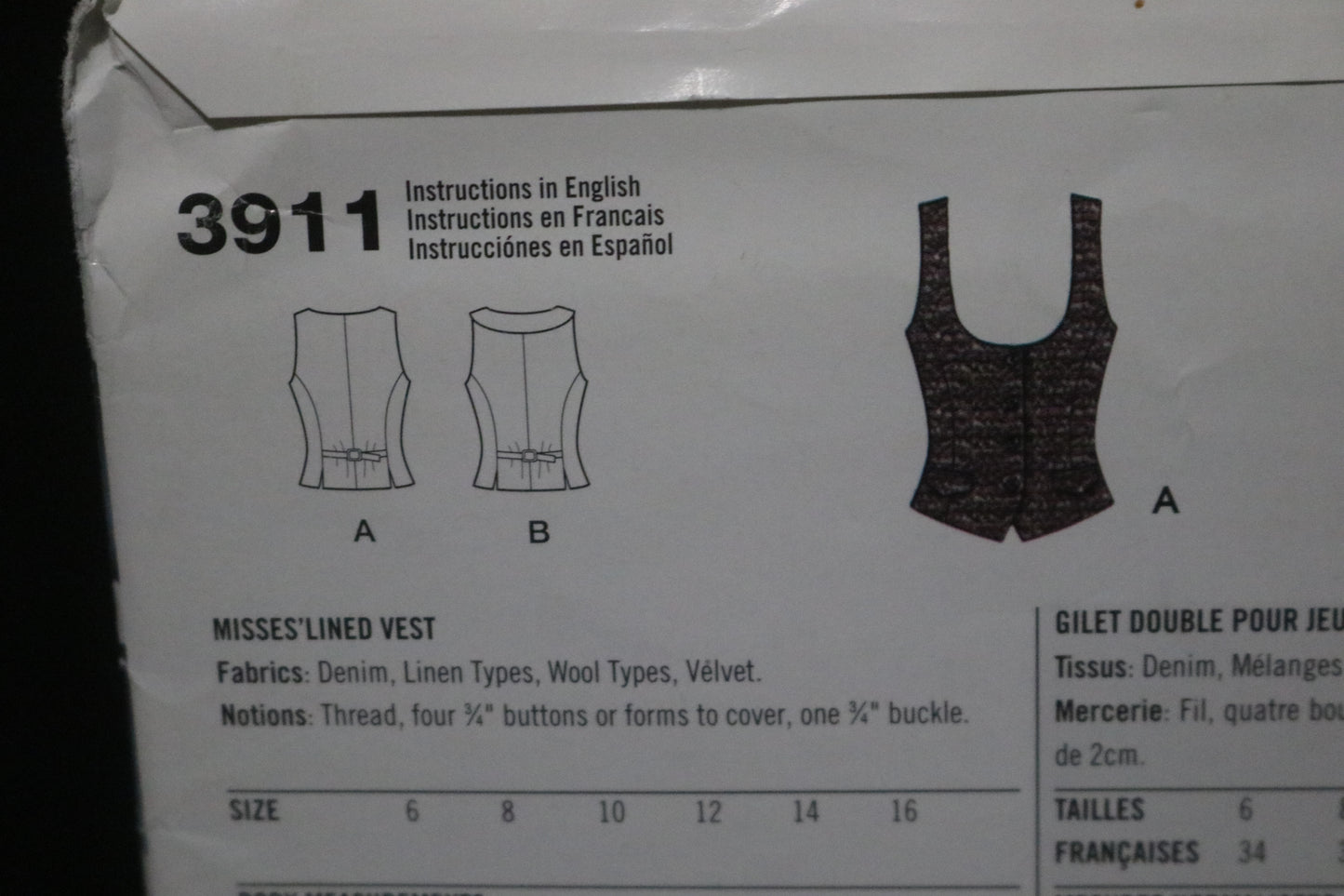 Simplicity 3911 Misses Lined Vest Sewing Pattern - UNCUT - Size 6 - 16