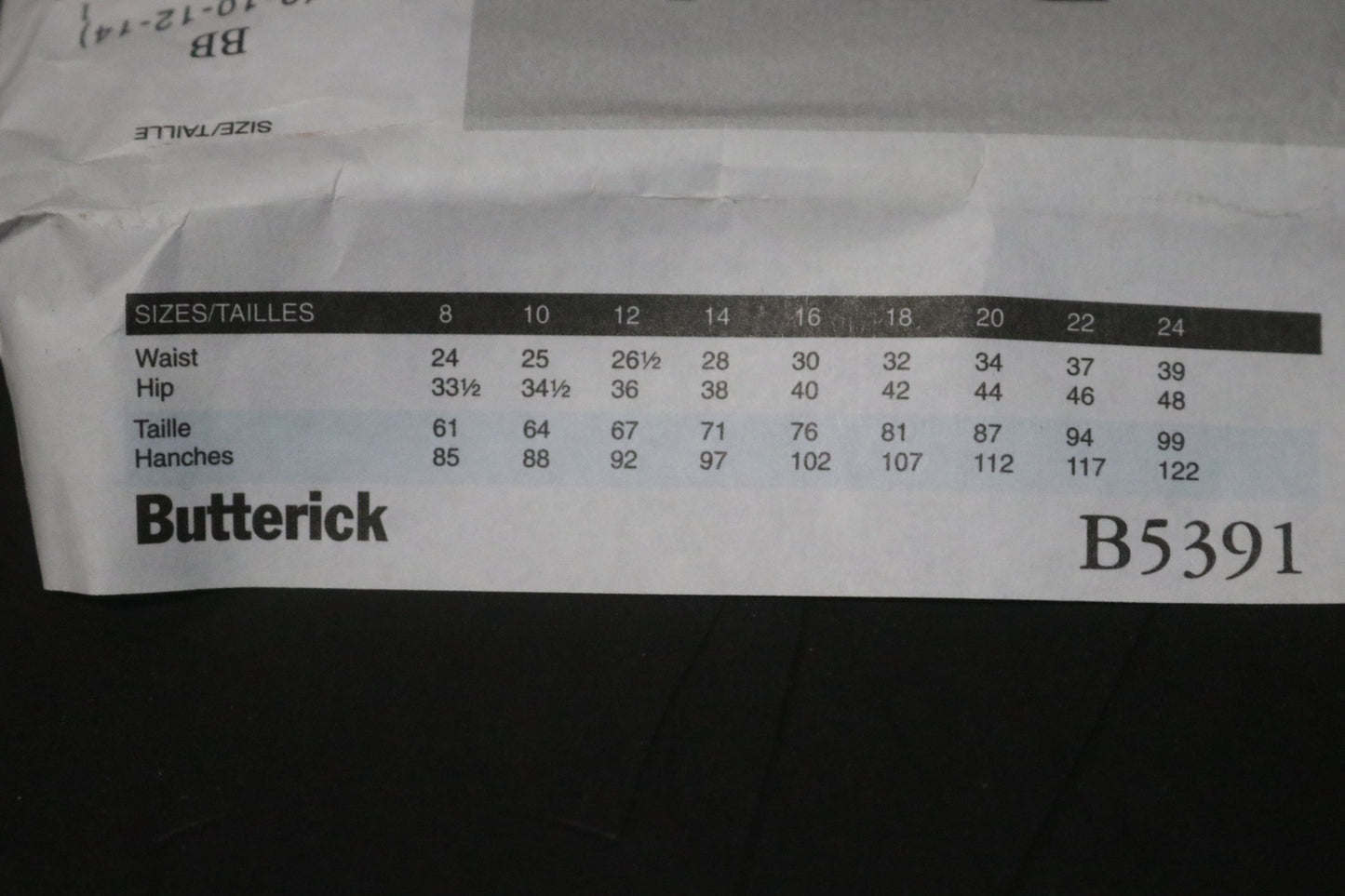 Butterick 5391 Misses / Misses Petite Skirt and Pants Sewing Pattern - UNCUT - Size 8 10 12 14