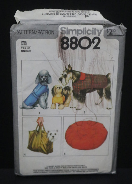 Simplicity 8802 Set of Dog Accessories Sewing Pattern UNCUT