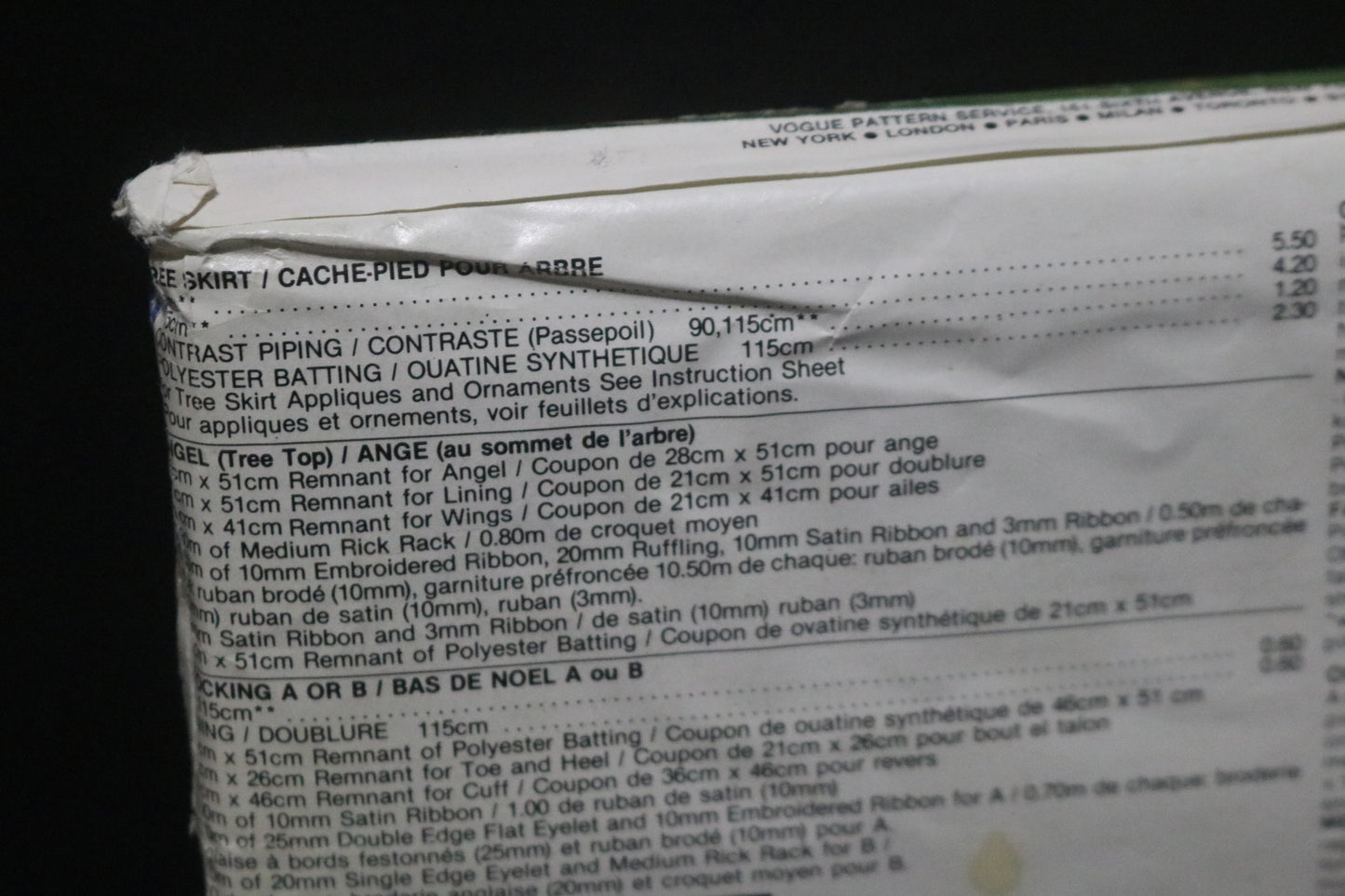 Vogue 8409 Christmas Craft Ornaments, Stockings and Tree Skirt Sewing Pattern - UNCUT