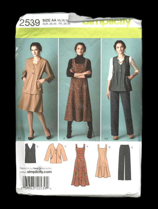 Simplicity 2539 Misses Jumper in Two Lengths, Pants and Jacket or Vest Sewing Pattern

Size 10 12 14 16 18 
