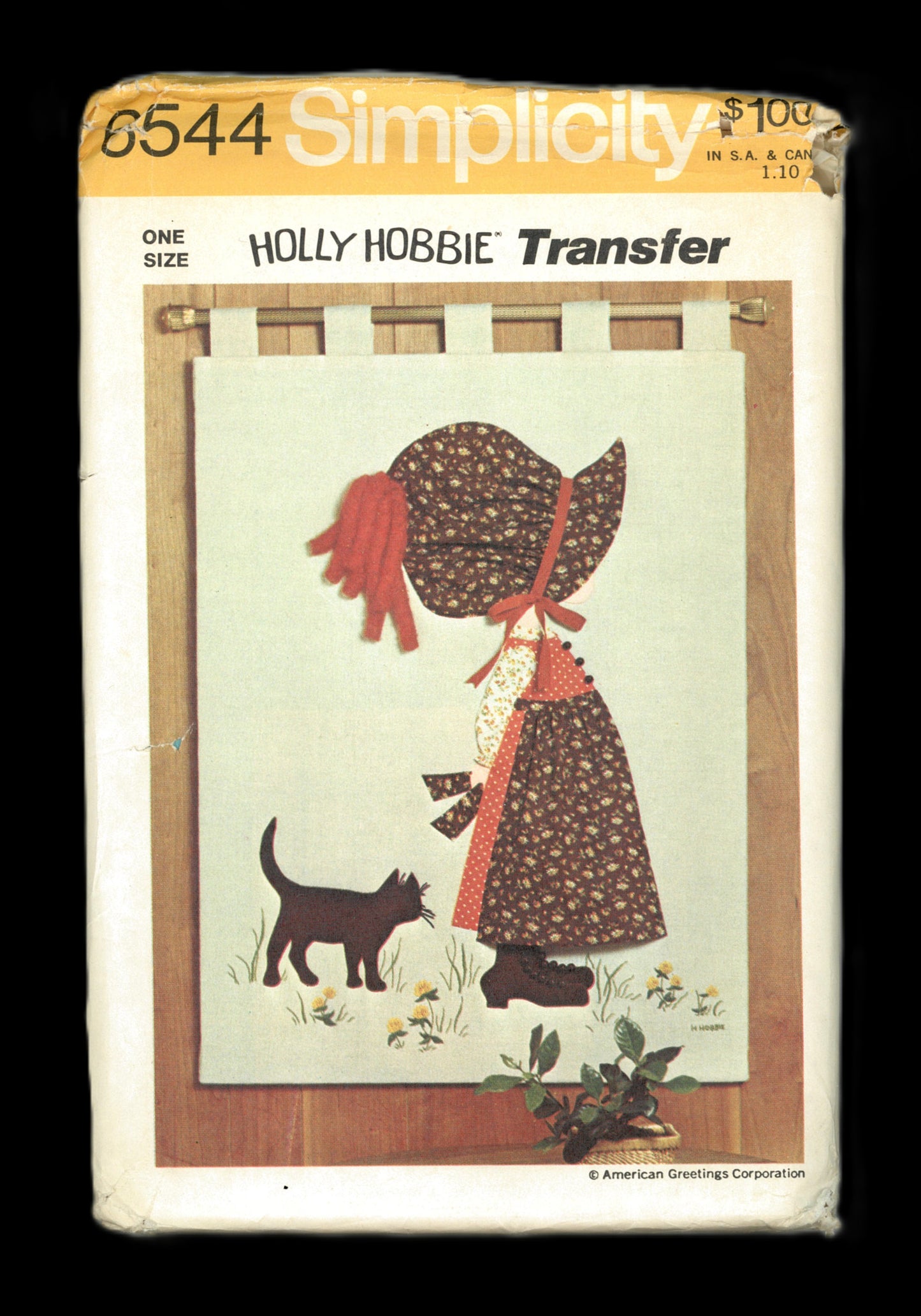 Simplicity 6544 Holly Hobbie Wall Hanging Sewing Pattern UNCUT