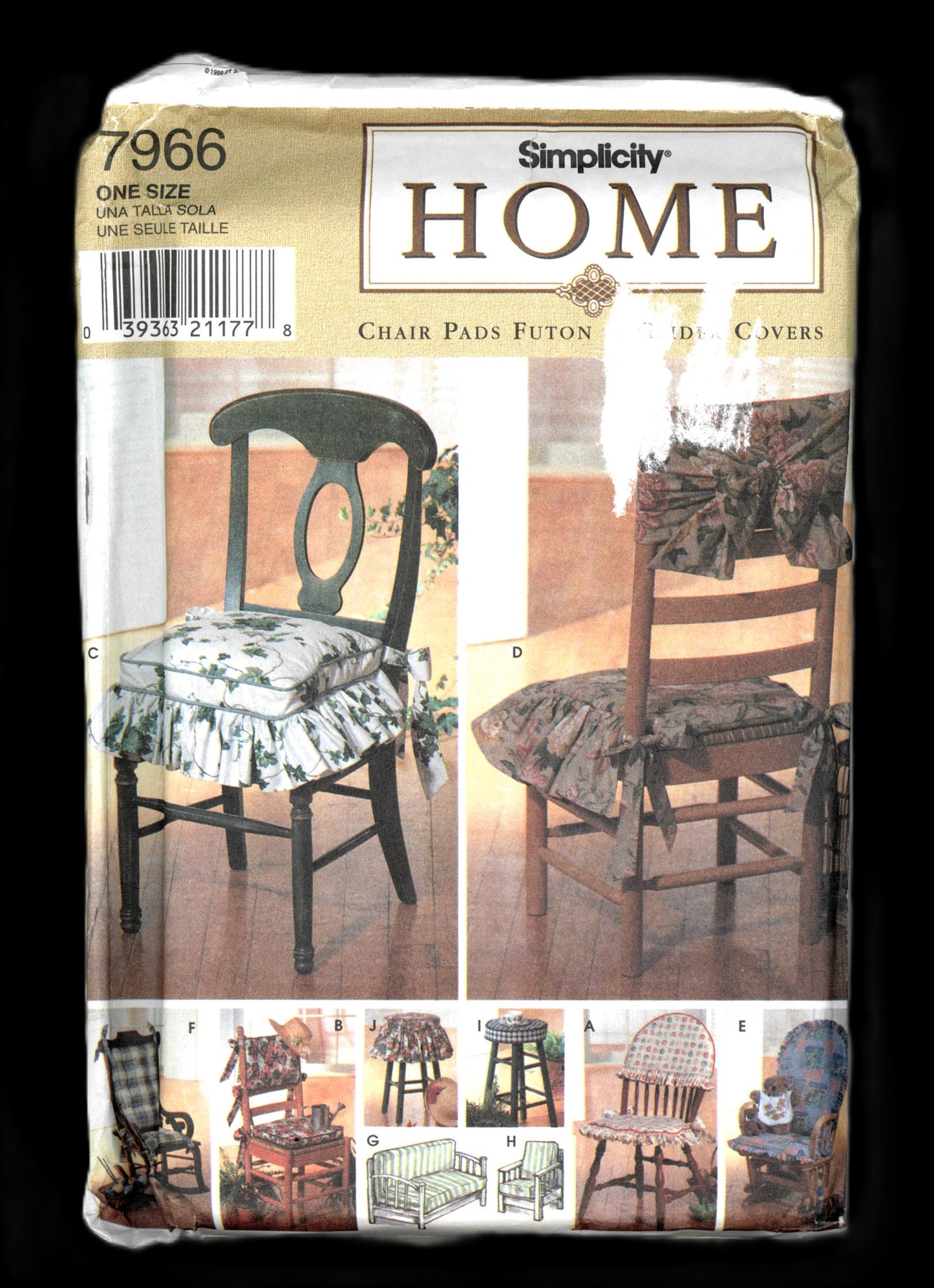Simplicity 7966 Chair Pads, Futon and Glider Covers Sewing Pattern - UNCUT